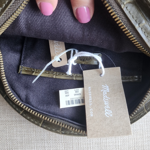 NWT The Simple Circle Crossbody: Croc Embossed Leather Edition Olive Green - Picture 6 of 7